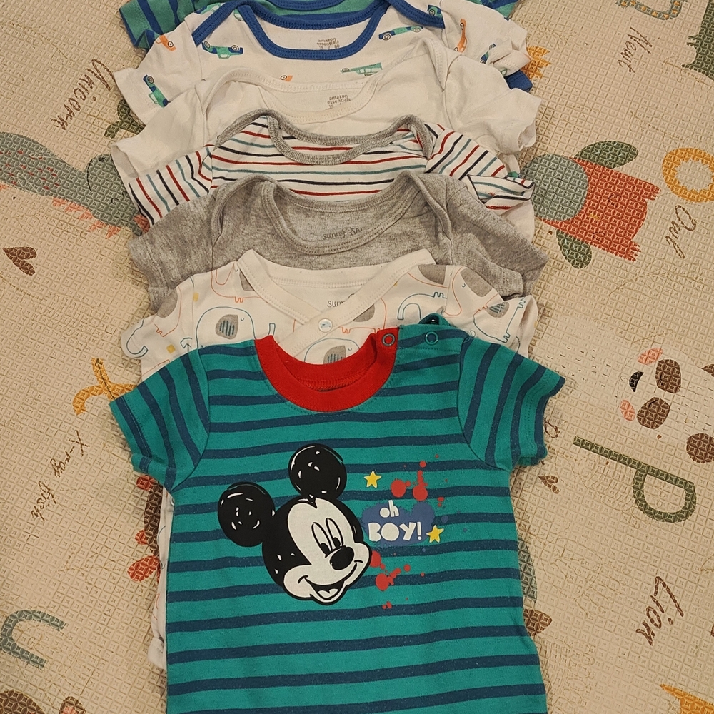 Amazon Essentials Kids Bodysuits - Blue, Gray, White